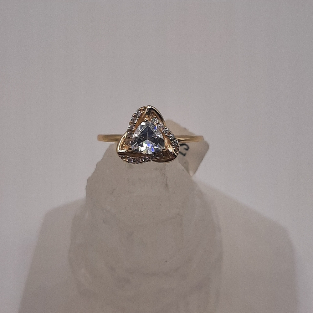 R825 Sterling Silver Gold Trillion Ring - Charmed Aroma